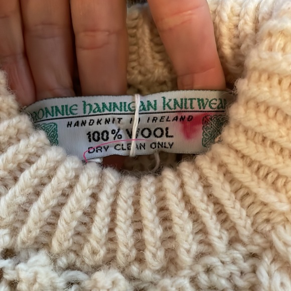 Hand knitted sweater from Ireland - Picture 2 of 4